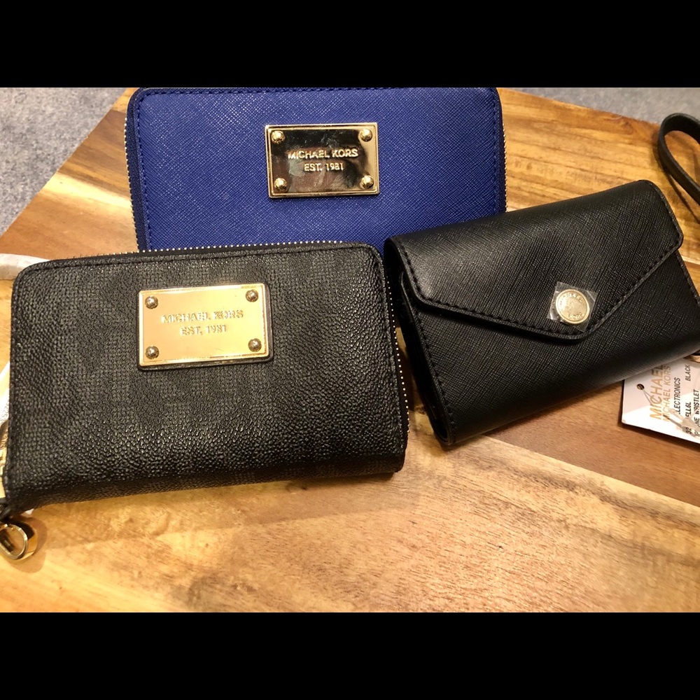 Michael Kors wristlet bundle!!
